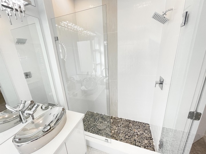 Photo 17 at 2460 E 19th Avenue, Renfrew Heights, Vancouver East