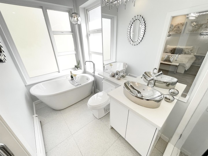 Photo 16 at 2460 E 19th Avenue, Renfrew Heights, Vancouver East