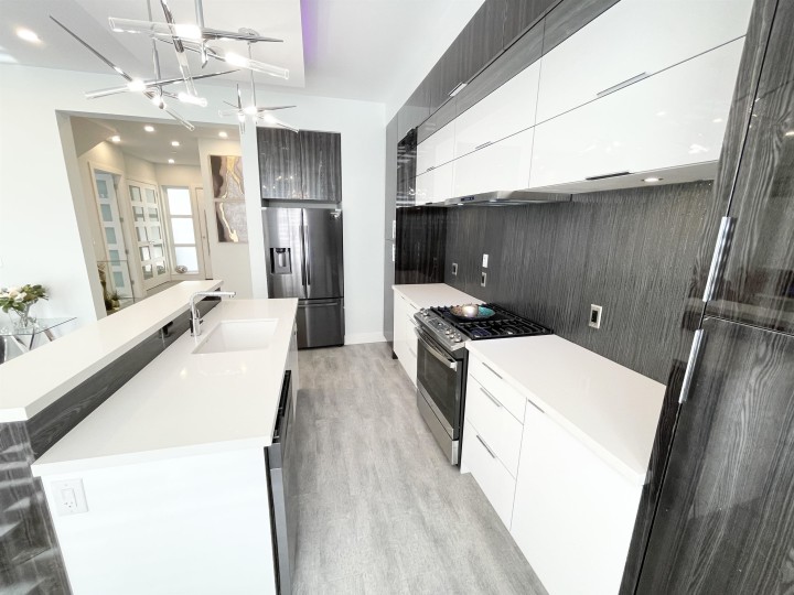 Photo 10 at 2460 E 19th Avenue, Renfrew Heights, Vancouver East