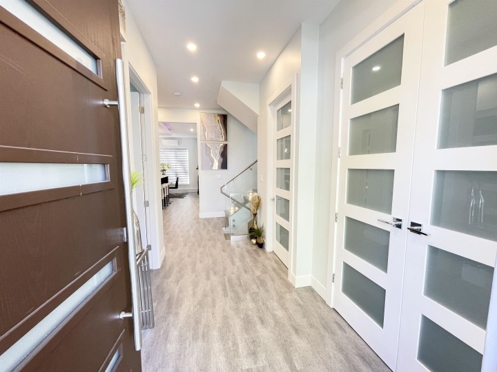 Photo 4 at 2460 E 19th Avenue, Renfrew Heights, Vancouver East