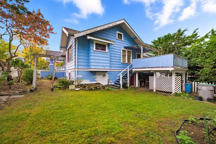 Photo 6 at 3791 Inverness Street, Knight, Vancouver East