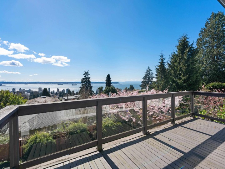 Photo 23 at 2220 Queens Avenue, Queens, West Vancouver