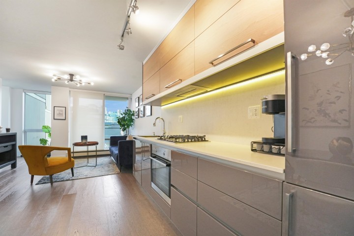 Photo 13 at 608 - 189 Keefer Street, Downtown VE, Vancouver East