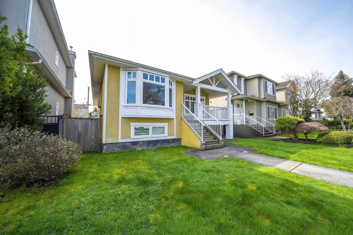 Photo 1 at 2862 W 22nd Avenue, Arbutus, Vancouver West