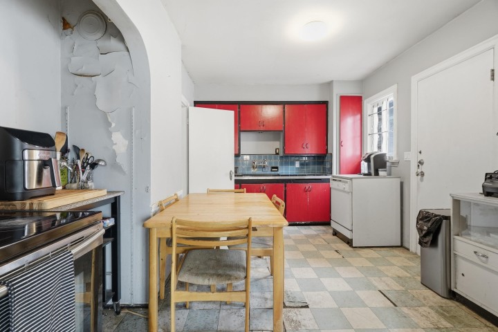 Photo 16 at 2349 E Pender Street, Hastings, Vancouver East