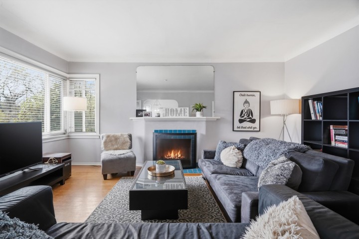 Photo 12 at 2349 E Pender Street, Hastings, Vancouver East