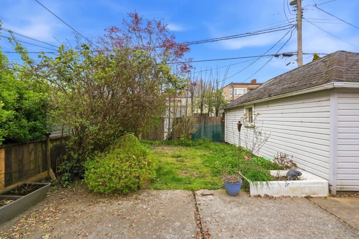 Photo 32 at 2349 E Pender Street, Hastings, Vancouver East