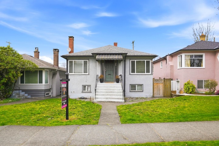 Photo 37 at 2349 E Pender Street, Hastings, Vancouver East