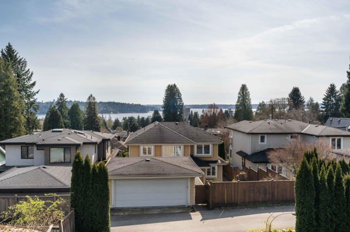 Photo 36 at 1468 Kings Avenue, Ambleside, West Vancouver
