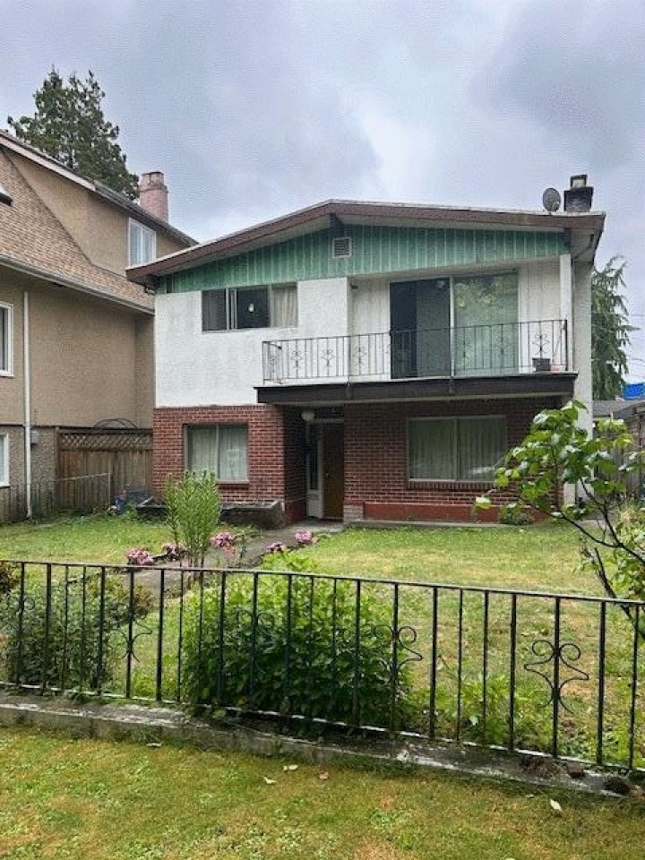 Photo 1 at 1320 E 11th Avenue, Grandview Woodland, Vancouver East