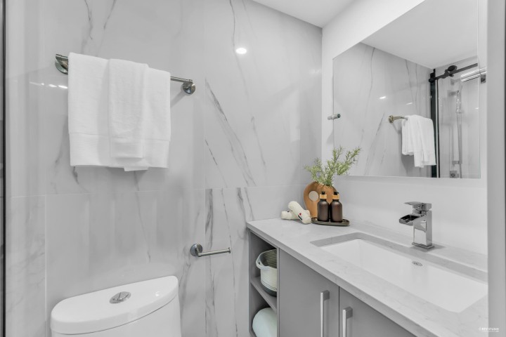Photo 25 at 1202 - 650 16th Street, Ambleside, West Vancouver