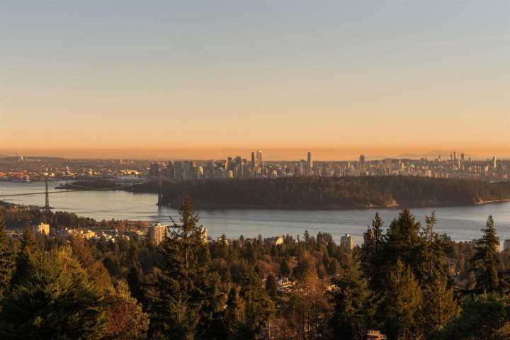 Photo 7 at 63 - 2212 Folkestone Way, Panorama Village, West Vancouver