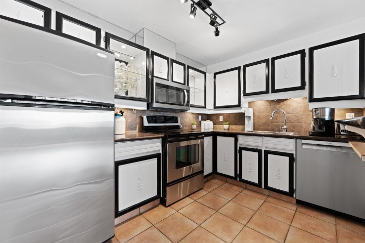 Photo 20 at 63 - 2212 Folkestone Way, Panorama Village, West Vancouver