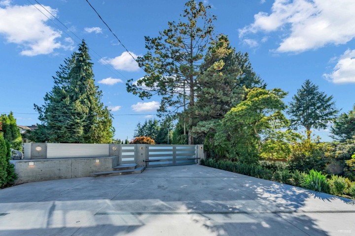Photo 2 at 4138 Burkehill Road, Bayridge, West Vancouver