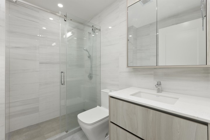 Photo 13 at 205 - 488 W 58th Avenue, South Cambie, Vancouver West