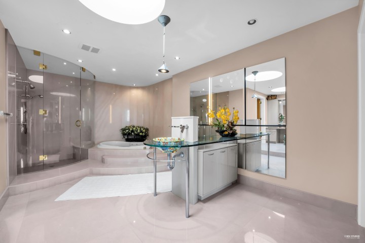 Photo 28 at 848 Eyremount Drive, British Properties, West Vancouver