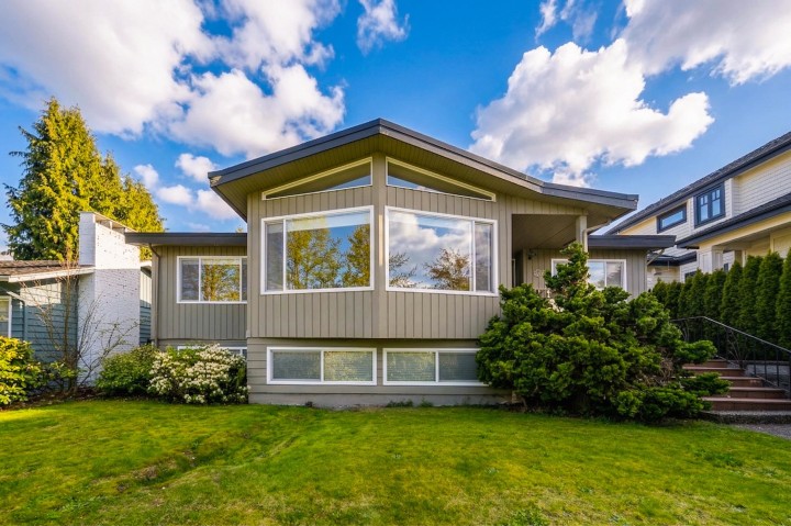 Photo 1 at 2244 W 32nd Avenue, Quilchena, Vancouver West