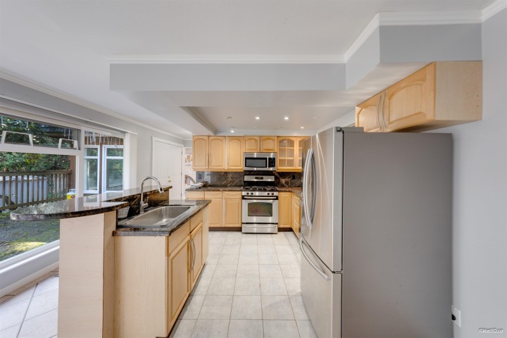 Photo 6 at 1366 Kings Avenue, Ambleside, West Vancouver