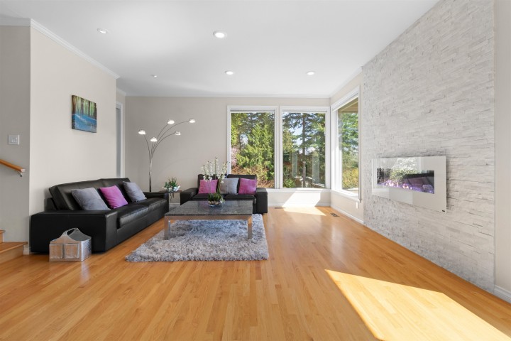 Photo 3 at 4635 Caulfeild Drive, Caulfeild, West Vancouver