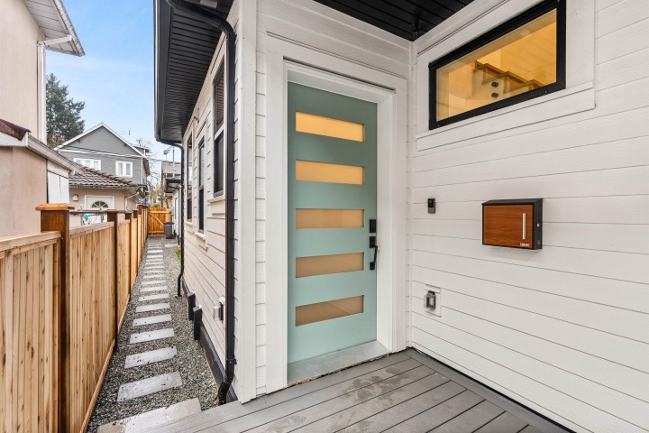 Photo 16 at 2 - 1822 E 14th Avenue, Grandview Woodland, Vancouver East