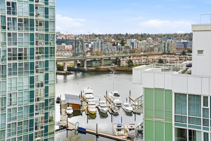 Photo 2 at 1808 - 193 Aquarius Mews, Yaletown, Vancouver West