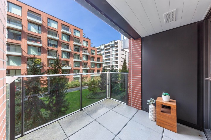 Photo 17 at 201 - 1561 W 57th Avenue, South Granville, Vancouver West