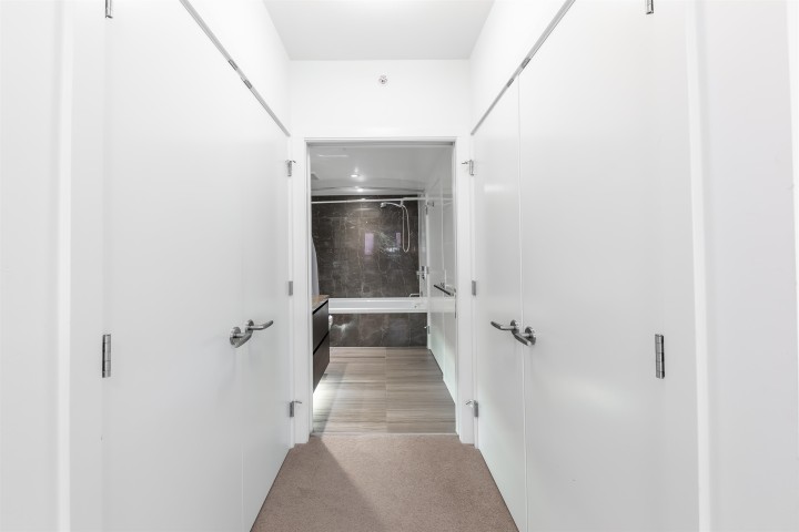 Photo 10 at 201 - 1561 W 57th Avenue, South Granville, Vancouver West
