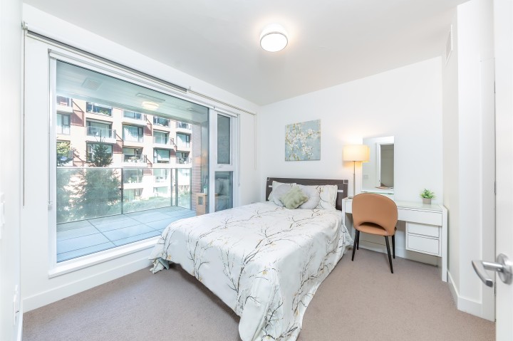 Photo 8 at 201 - 1561 W 57th Avenue, South Granville, Vancouver West