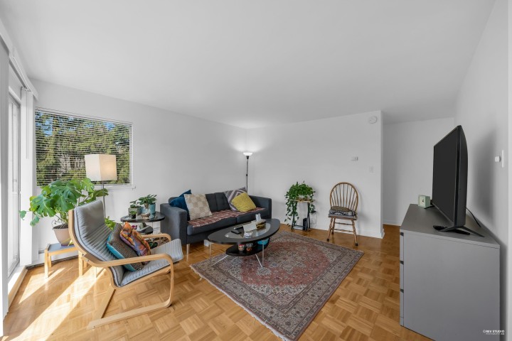 Photo 8 at 404 - 1930 Marine Drive, Ambleside, West Vancouver