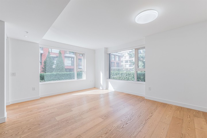 Photo 6 at 100 - 1561 W 57th Avenue, South Granville, Vancouver West