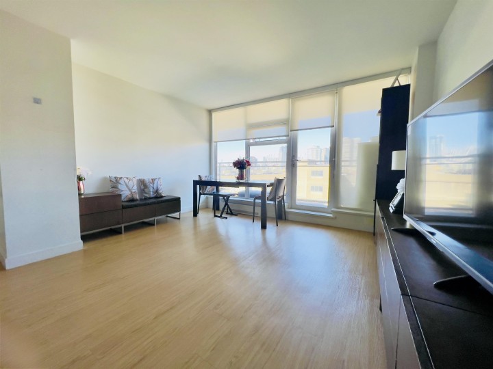 Photo 3 at 802 - 188 Keefer Street, Downtown VE, Vancouver East