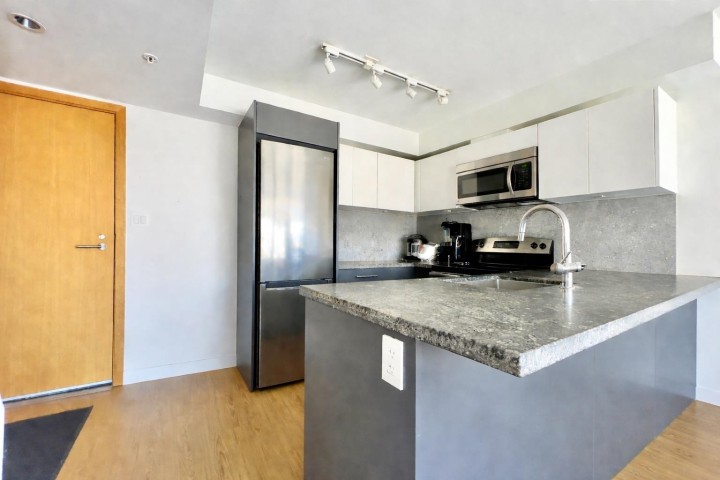 Photo 1 at 802 - 188 Keefer Street, Downtown VE, Vancouver East
