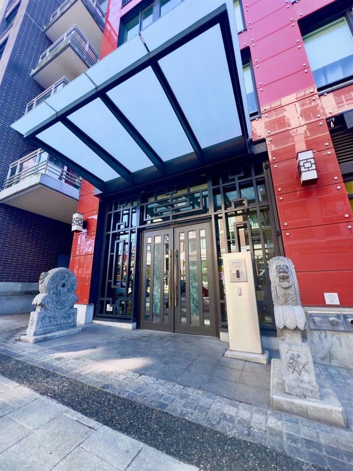 Photo 15 at 802 - 188 Keefer Street, Downtown VE, Vancouver East