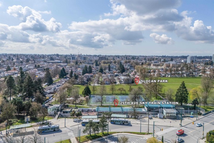 Photo 5 at 4595 Picton Street, Collingwood VE, Vancouver East