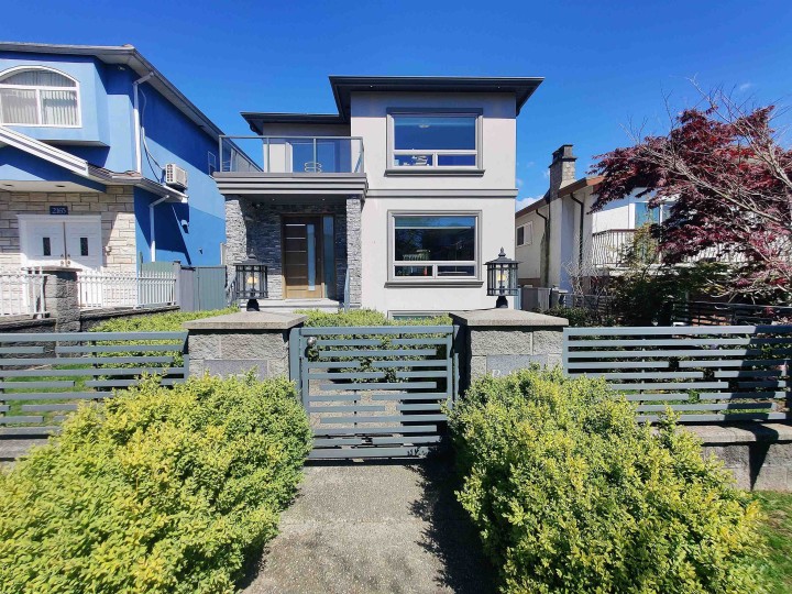 Photo 1 at 2177 E 40th Avenue, Victoria VE, Vancouver East