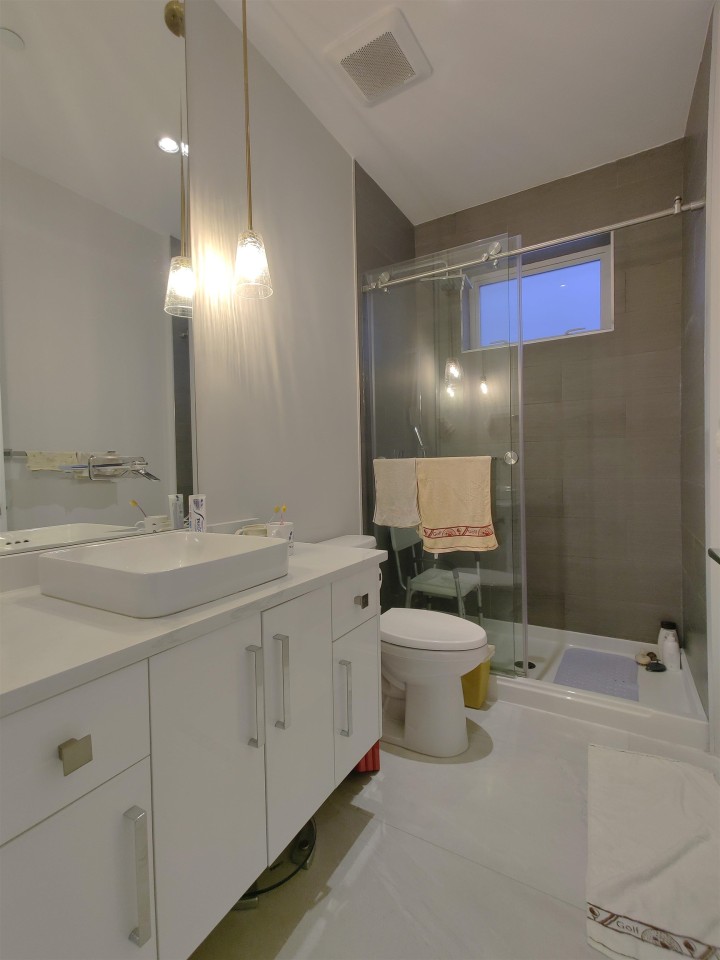 Photo 10 at 2177 E 40th Avenue, Victoria VE, Vancouver East