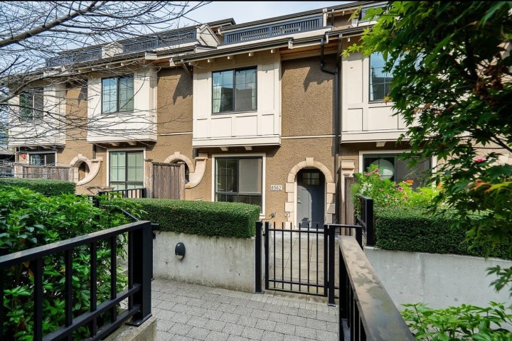 Photo 2 at 8562 Osler Street, Marpole, Vancouver West