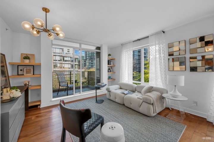 Photo 8 at 605 - 1055 Homer Street, Yaletown, Vancouver West
