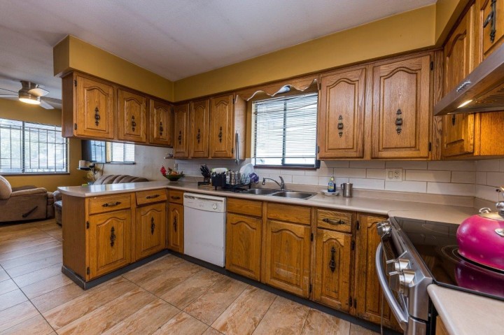 Photo 17 at 431 E 18th Avenue, Fraser VE, Vancouver East