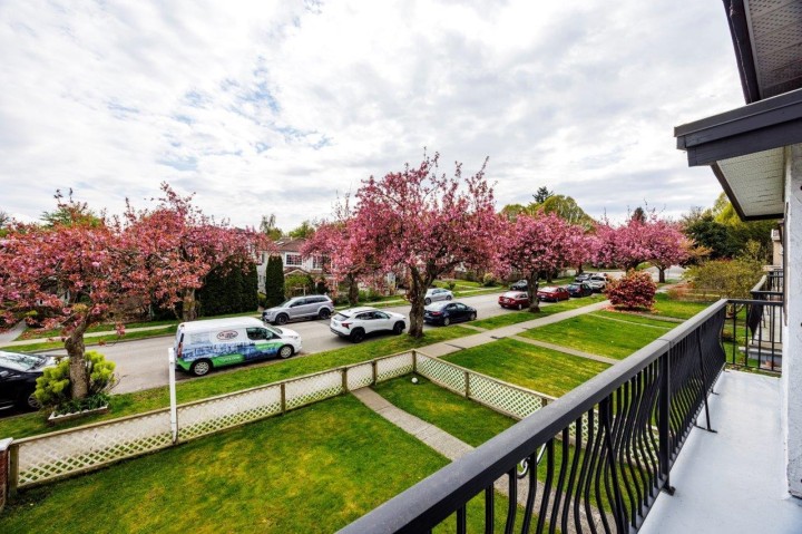 Photo 5 at 431 E 18th Avenue, Fraser VE, Vancouver East