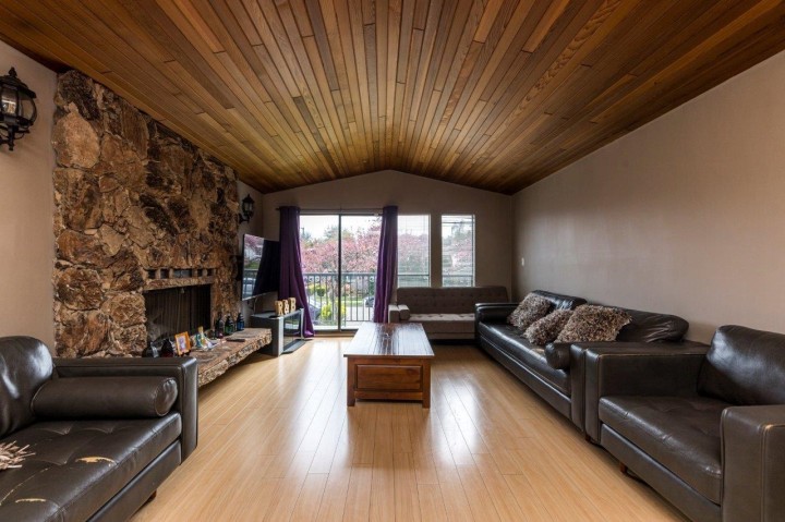 Photo 11 at 431 E 18th Avenue, Fraser VE, Vancouver East