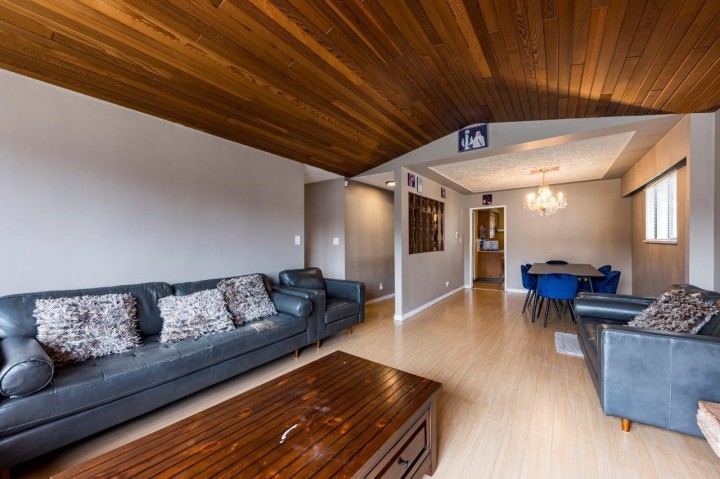 Photo 8 at 431 E 18th Avenue, Fraser VE, Vancouver East