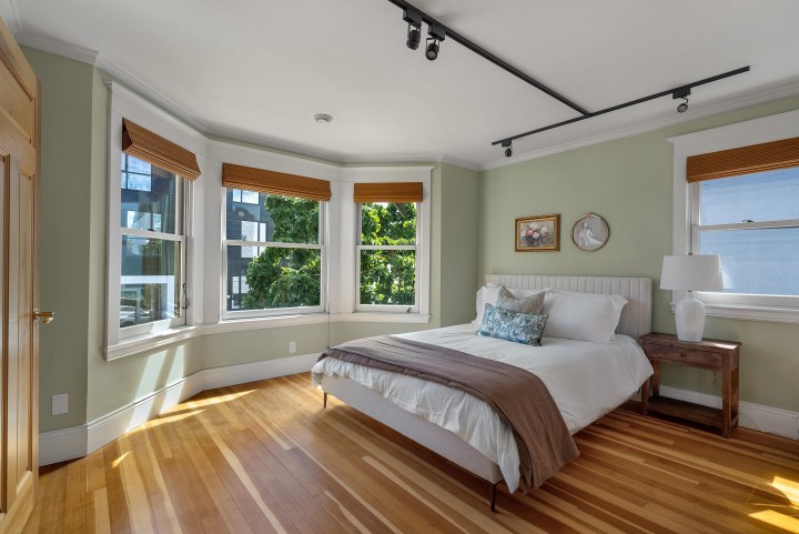 Photo 14 at 33 E 6th Avenue, Mount Pleasant VE, Vancouver East