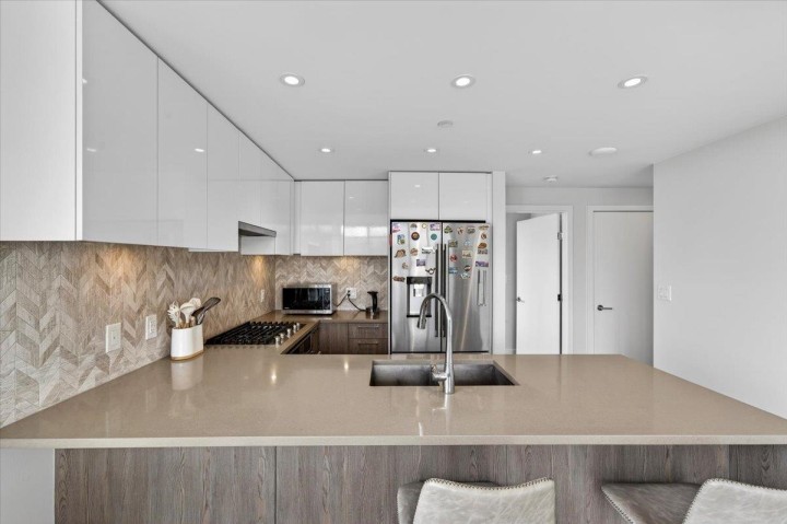 Photo 6 at 1403 - 3581 E Kent Avenue North, South Marine, Vancouver East