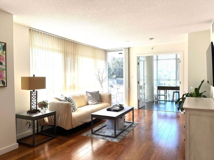 Photo 1 at 662 - 2080 W Broadway, Kitsilano, Vancouver West
