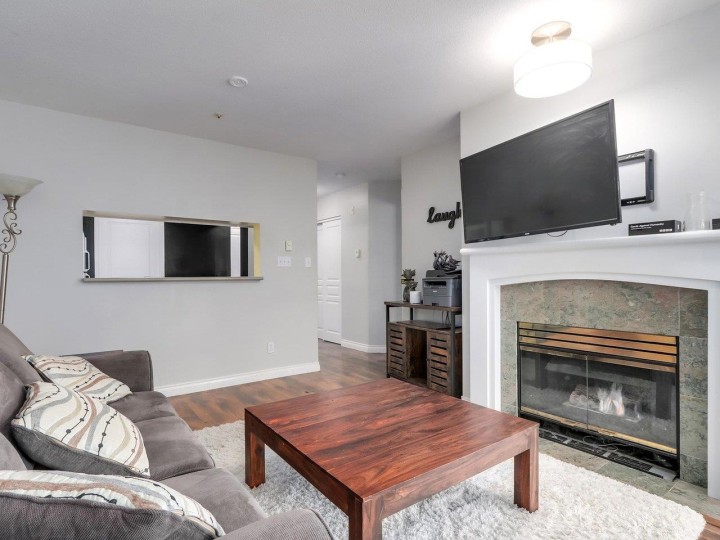 Photo 6 at 3 - 8420 Jellicoe Street, South Marine, Vancouver East