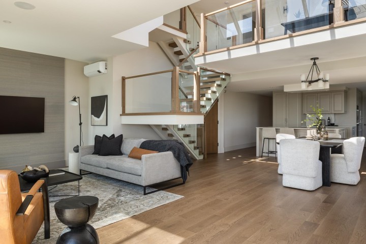 Photo 2 at 701 - 475 13th Street, Ambleside, West Vancouver