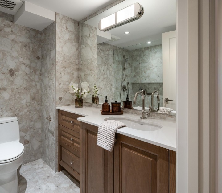 Photo 20 at 701 - 475 13th Street, Ambleside, West Vancouver