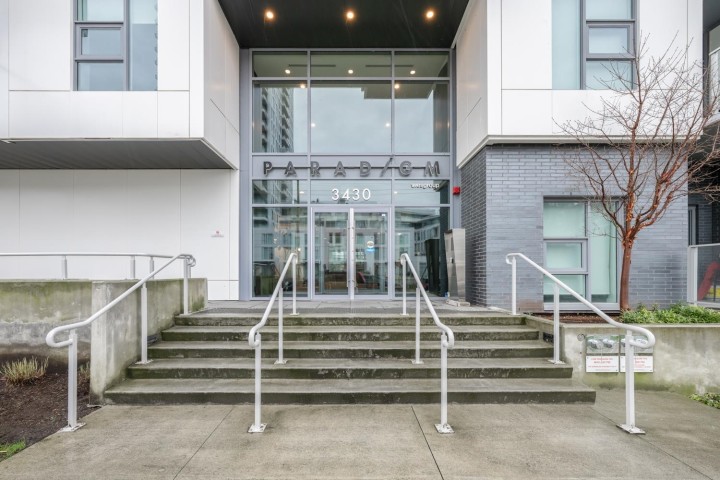 Photo 2 at 1507 - 3430 E Kent Avenue South, South Marine, Vancouver East