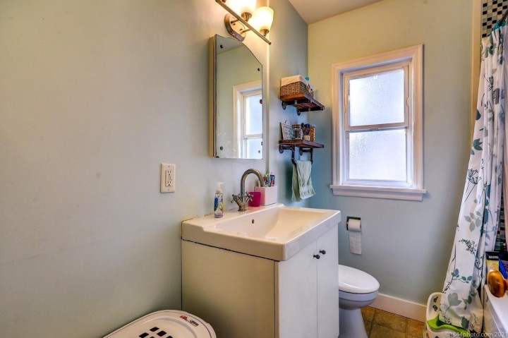 Photo 15 at 2016 W 48th Avenue, Kerrisdale, Vancouver West